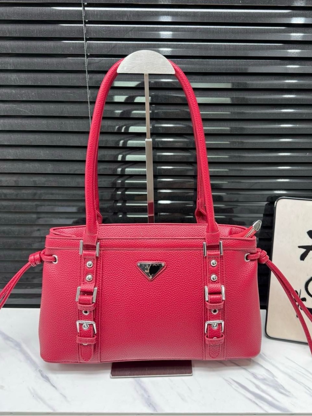 New women’s red fashion shoulder bag